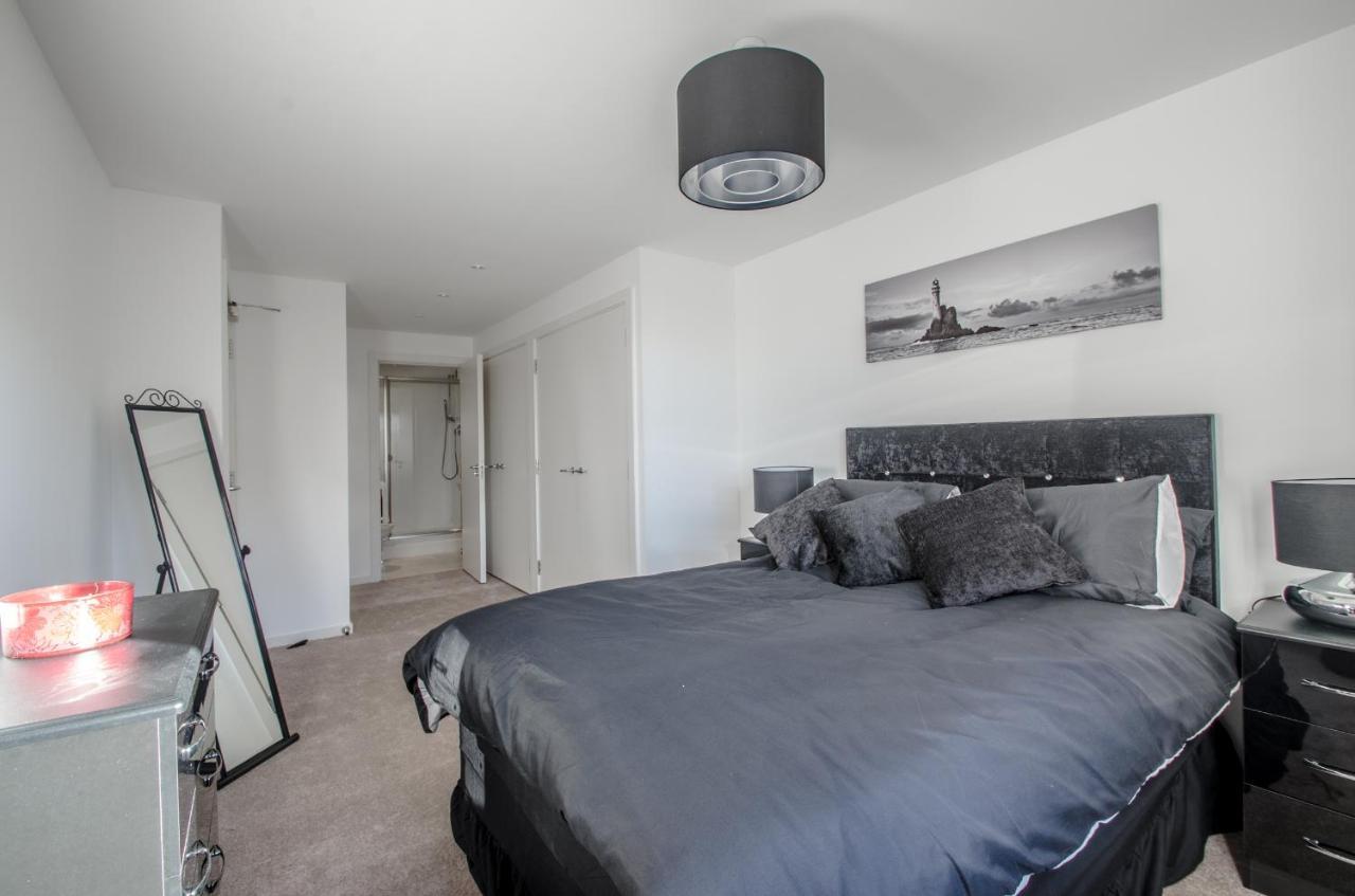 Orange Apartments Polmuir Gardens Only 7 Minutes To City Centre 애버딘 외부 사진